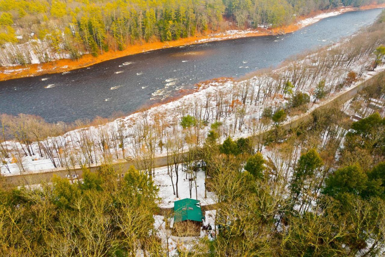 River Road Treehouse Retreat Warrensburg Экстерьер фото